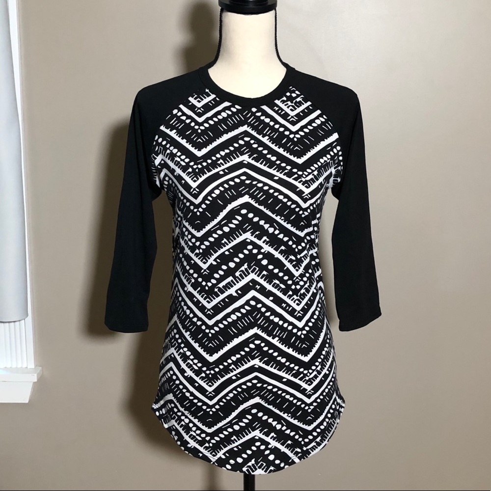 Fun Black and White Mid Length Sleeved Raglan